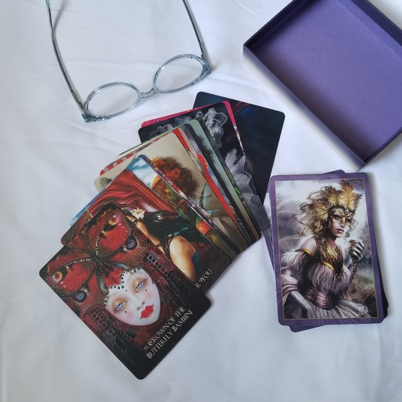 Divine Circus Oracle Cards - Picture 4 of 4